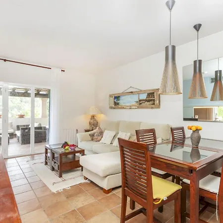 펜션 Tiana By Interhome 또사데마르